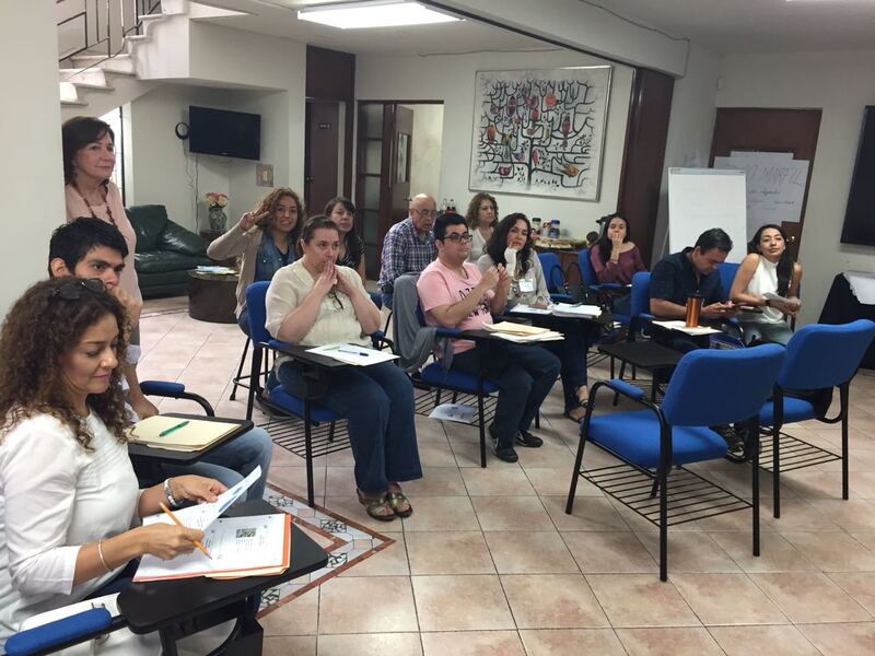 Sesión de formación presencial en el Instituto PNL de Monterrey